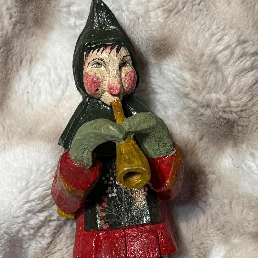 The House of Hatten Pied Piper is a vintage collectible ornament from 1989